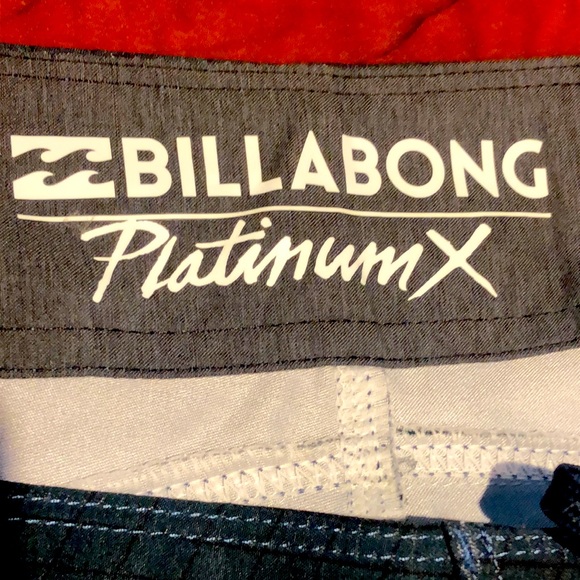 Billabong Platinum board shorts. 42 - Picture 3 of 4